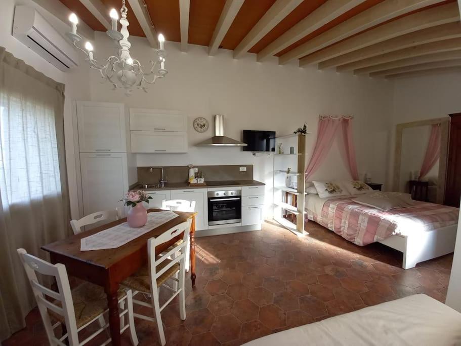 Вилла La Casina Di Campagna Tra Cecina E Bibbona Экстерьер фото