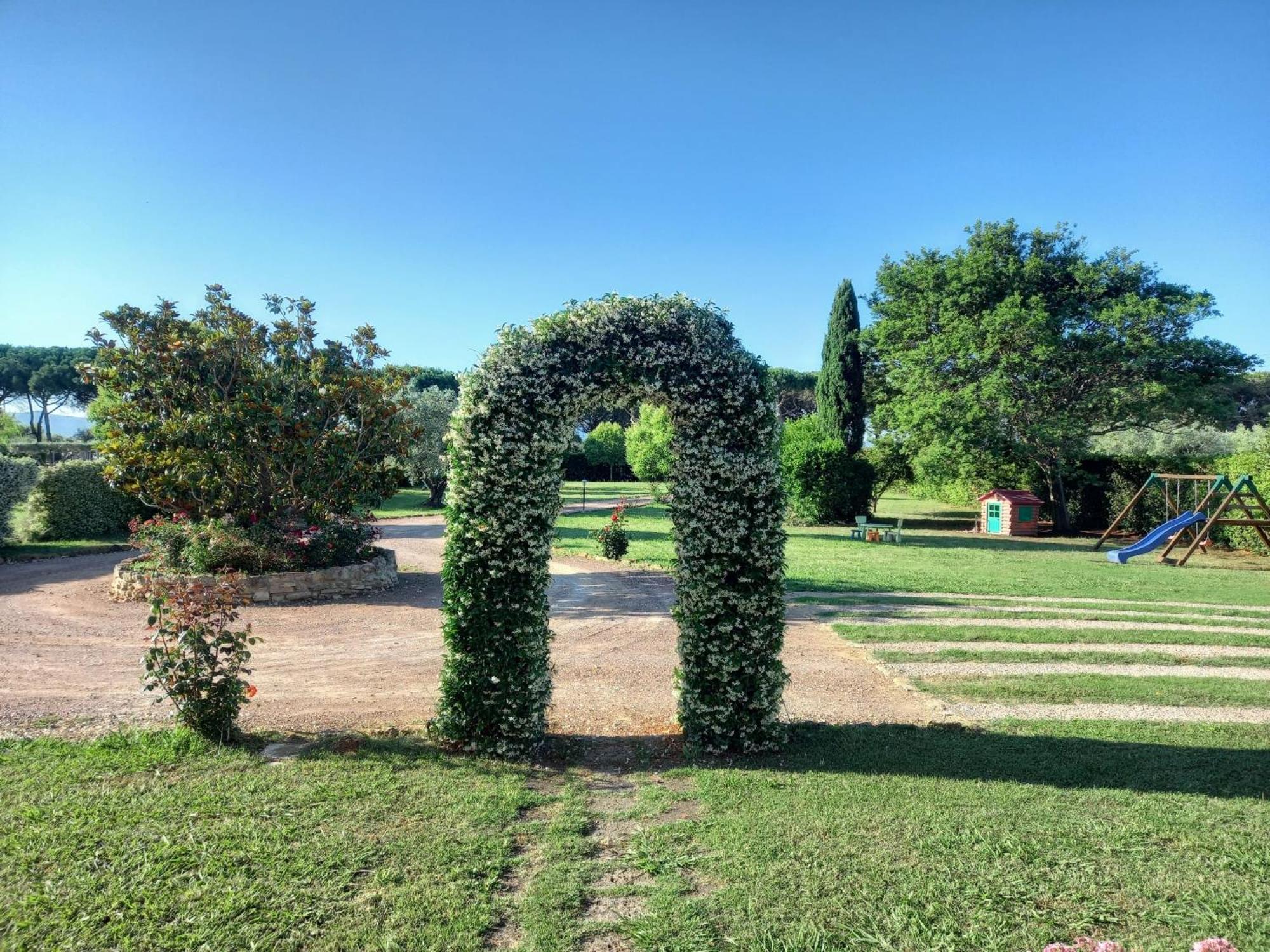 Вилла La Casina Di Campagna Tra Cecina E Bibbona Экстерьер фото