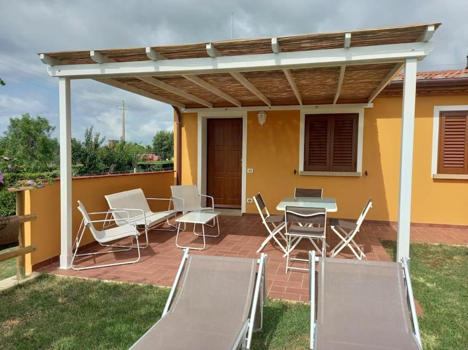 Вилла La Casina Di Campagna Tra Cecina E Bibbona Экстерьер фото
